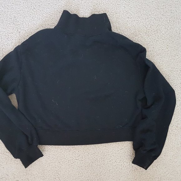 HM Knit Crop Top with O-ring Zipper - Picture 3 of 4